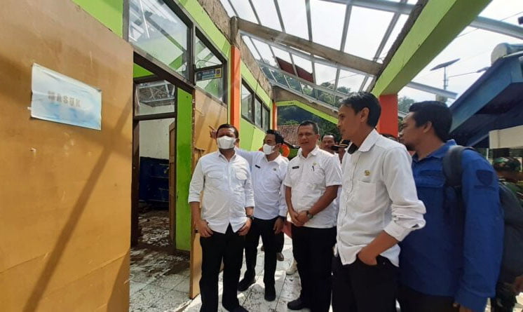 Hampir