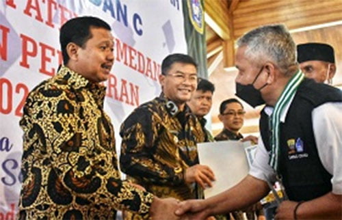 pertama