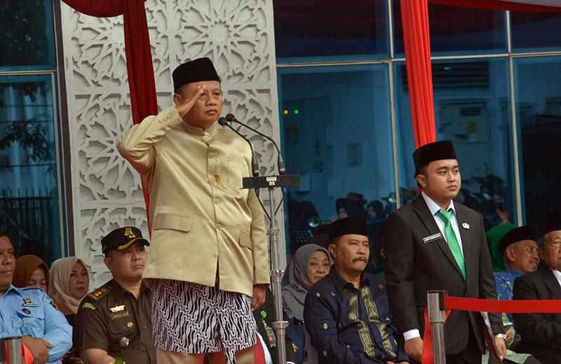 wakil gubernur pimpin