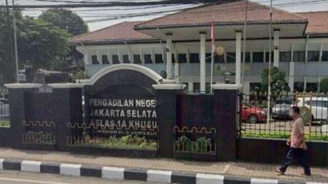 mantan-komisaris-ajb-bumiputera-1912-didakwa-jpu-acuhkan-ojk